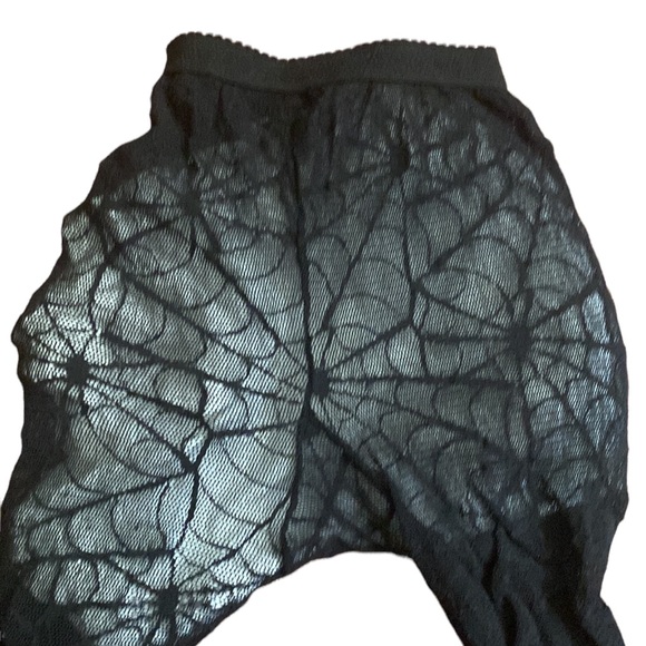 Leg Avenue Kid’s Spiderweb Tights (Halloween Witch Accessory) - Picture 3 of 12